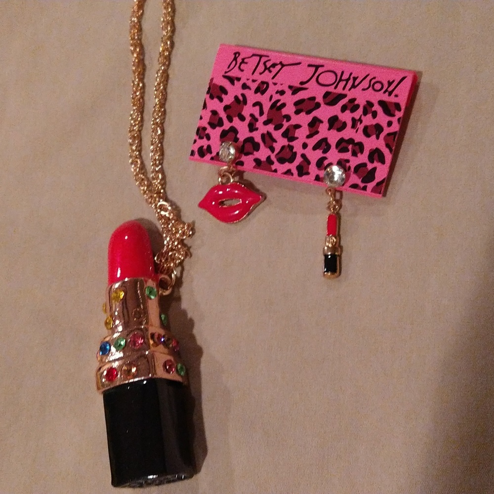 Pendant and Earrings Set